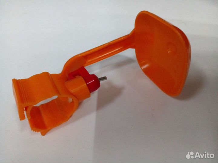 Ниппельные поилки для животных