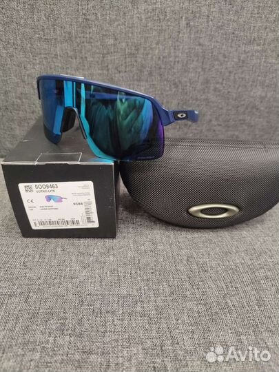 Солнцезащитные очки Oakley Sutro Lite