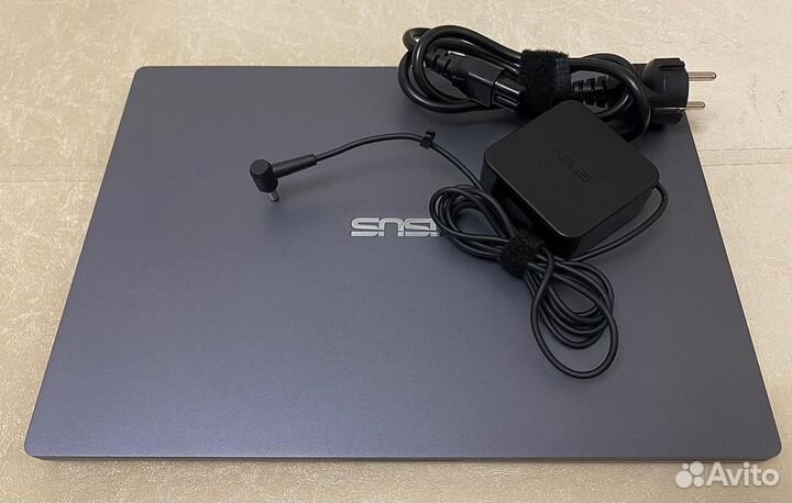 Продаю ноутбук Asus