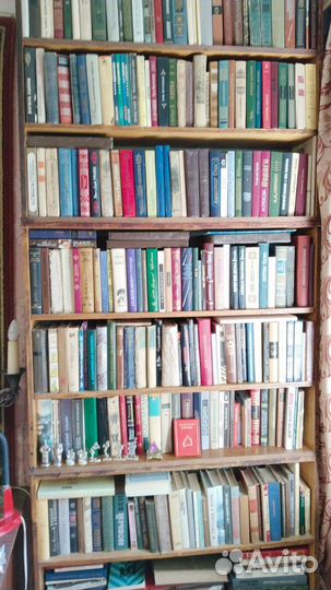 Книги разных жанров и направлений