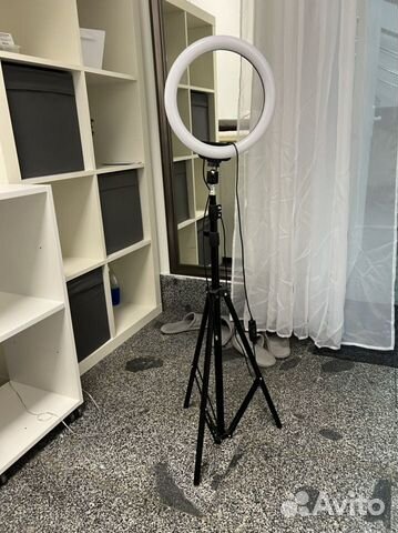 Кольцевая лампа со штативом