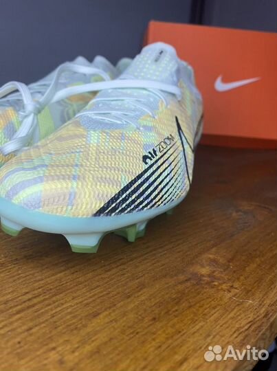 Футбольные бутсы nike mercurial