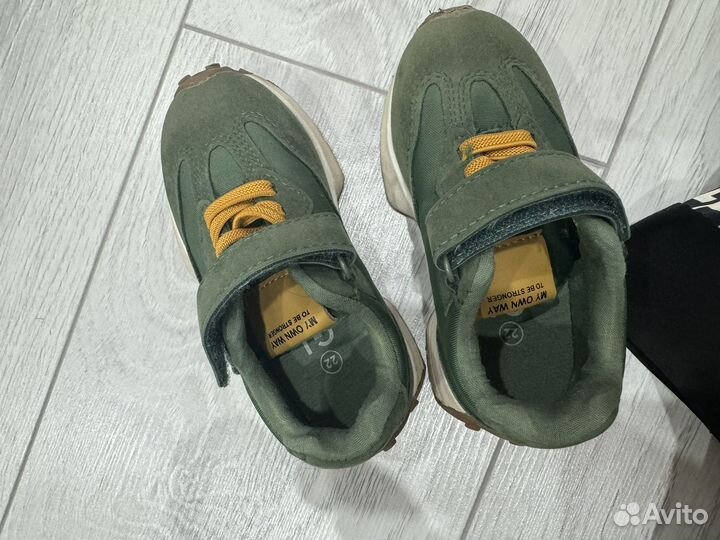 Кроссовки детские