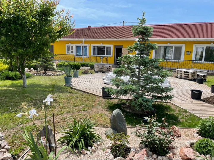 Дом 610 м² на участке 42 сот.