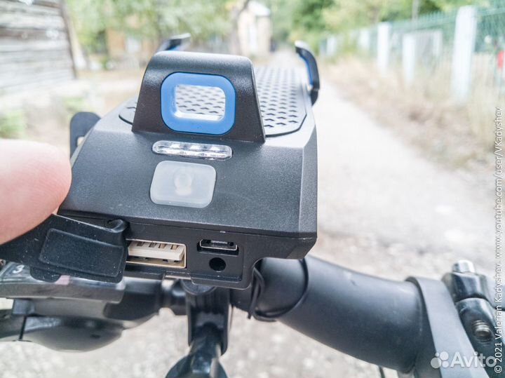 Велофонарь 4 в 1 + держатель смартфона + повербанк