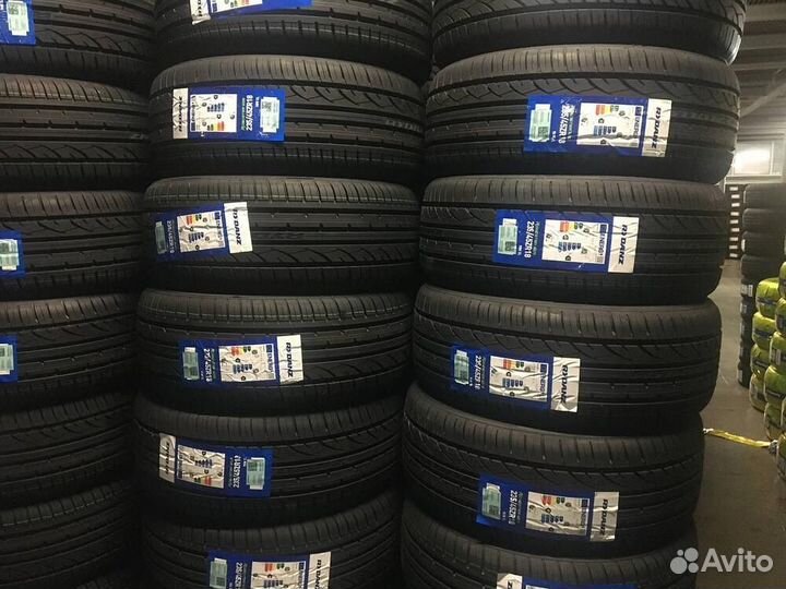 Rydanz Roadster R02 235/45 R18 98W