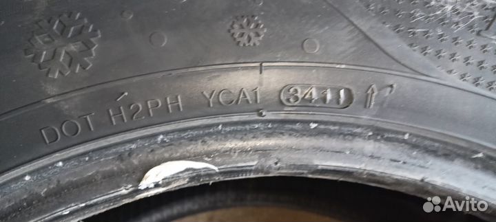 Kumho I'Zen RV Stud KC16 235/55 R18