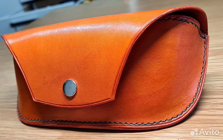 Кожаный чехол для очков