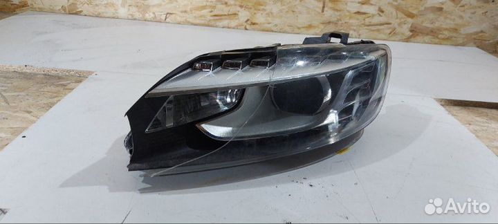 Фара ксеноновая передняя левая Audi Q7 4L