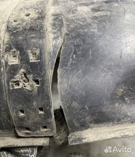 Подкрылок задний правый Kia Rio 4