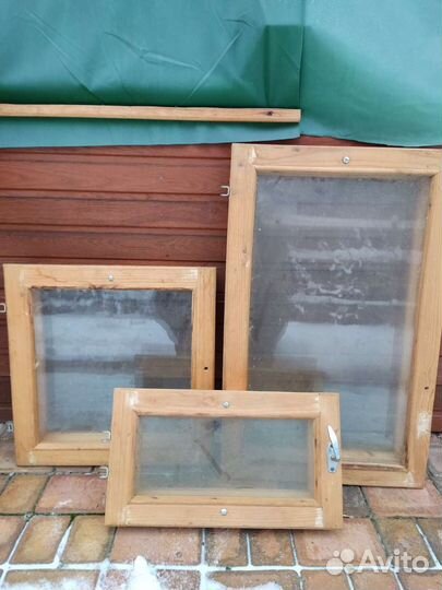 Деревянная оконная рама