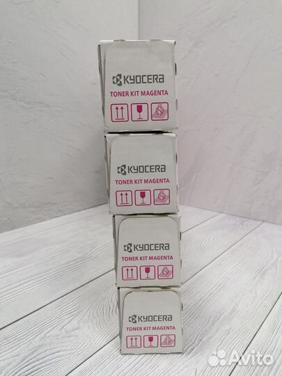 Картриджи оригинальные Kyocera TK-8335M TK-8335 M