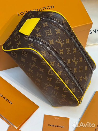 Косметичка несессер Louis Vuitton Dopp Kit