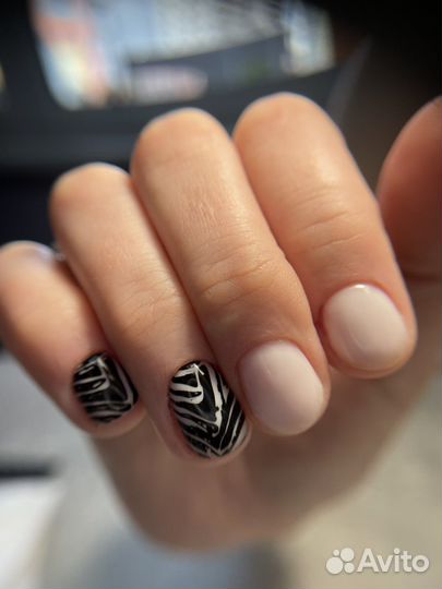 Маникюр в студии