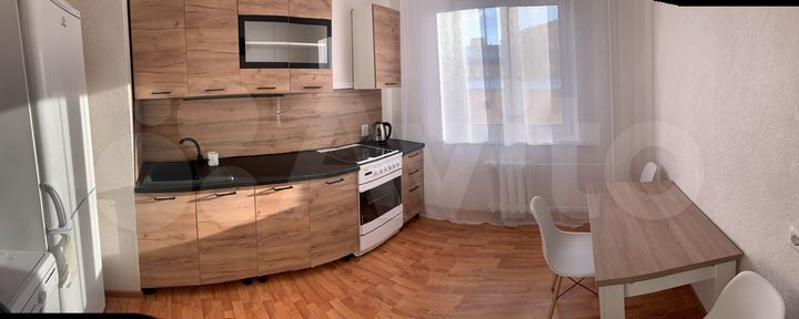 2-к. квартира, 55 м², 2/10 эт.