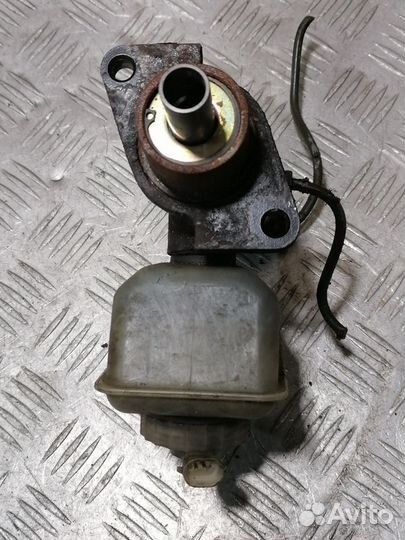 Цилиндр тормозов главный Opel Vectra A