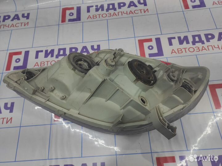 Фара правая Toyota Corolla E12. Дефекты. Аналог. 8