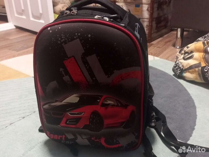 Школьный рюкзак