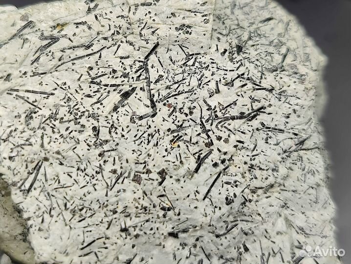 Турмалин шерл в сланце, Средний Урал