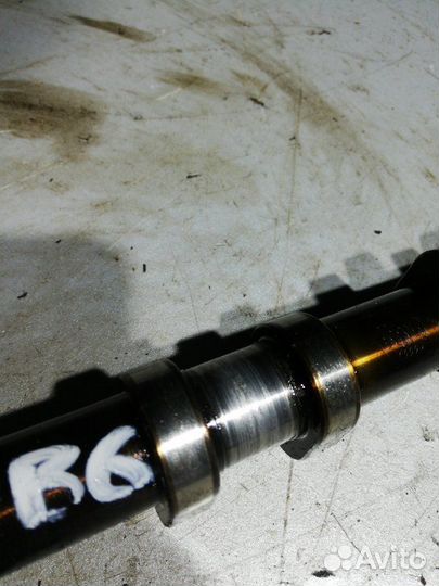 Распредвал выпускной Volkswagen Passat B6 2.0 BPY