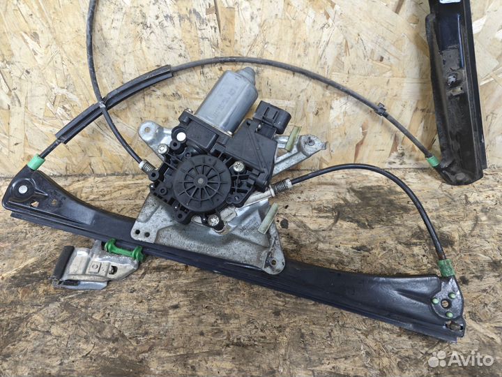 Стеклоподъемник передний правый Audi A4 B5