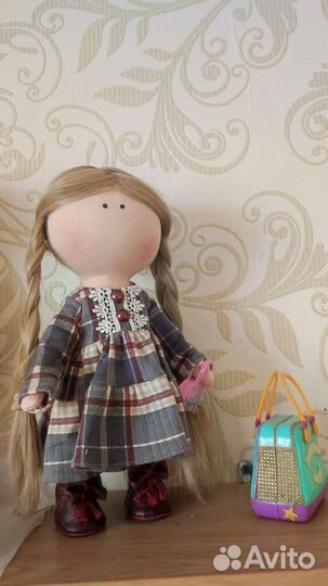 Кукла ручной работы с одеждой