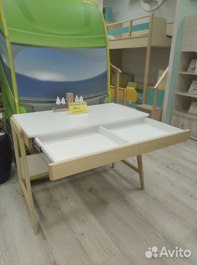 Детский растущий стол