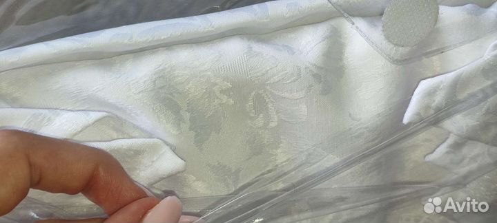 Новая скатерть 150*150 и 4 салфетки