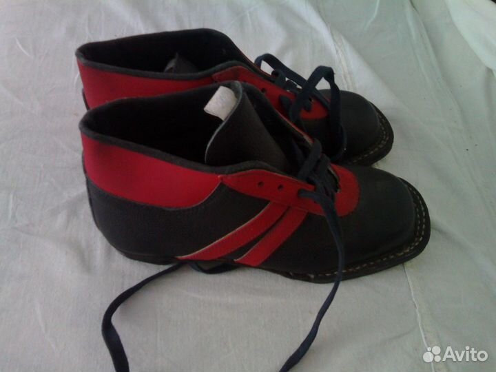 Кожаные лыжные ботинки СССР(размер 36)
