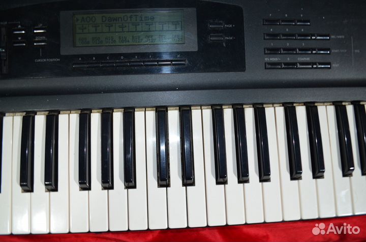 Синтезатор - рабочая станция korg 01/Wfd