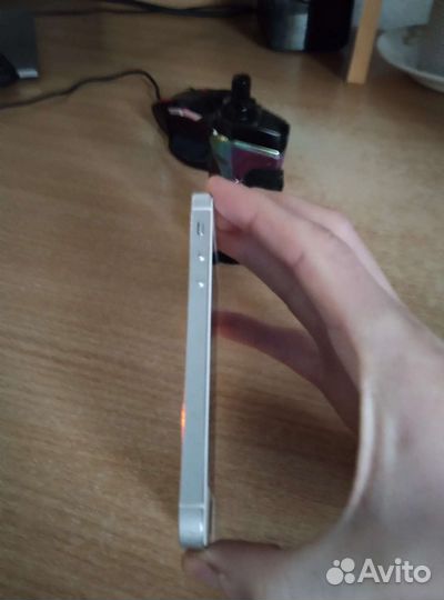 Продам iPhone 5с