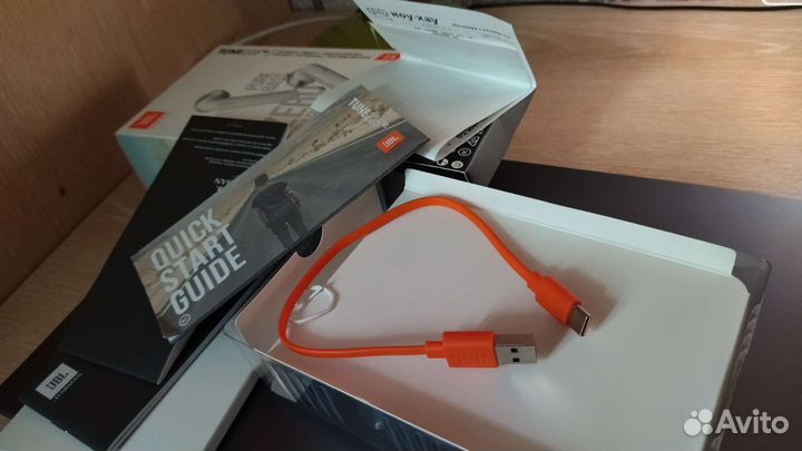 Беспроводные наушники JBL tune225TWS