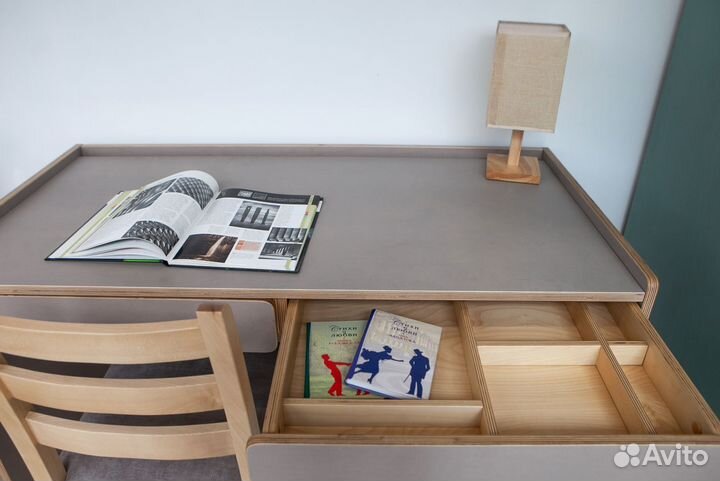 Письменный стол серый