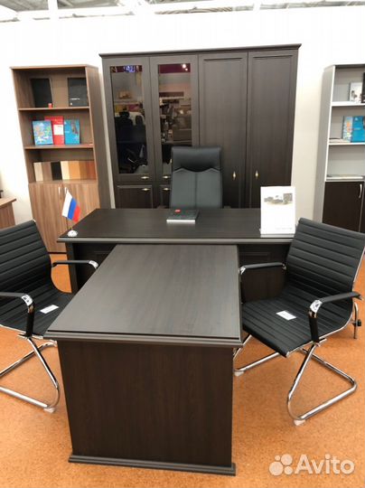 Стол для дома и офиса