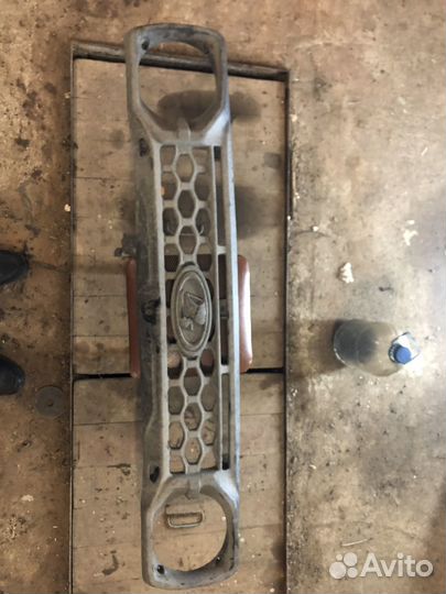 Решетка радиатора на ниву