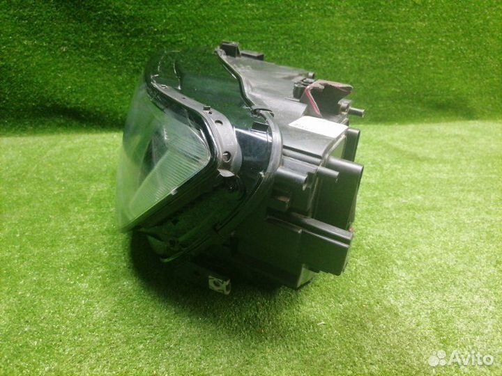 Фара левая Volkswagen Tiguan