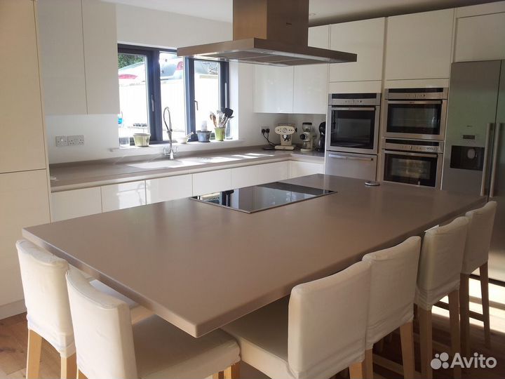 Столешница новая, столешница угловая, из камня