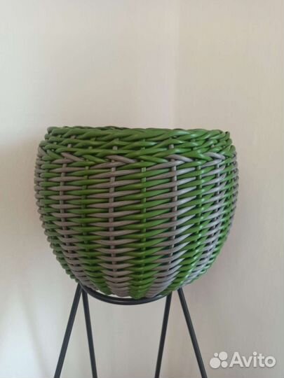 Кашпо горшок для цветов