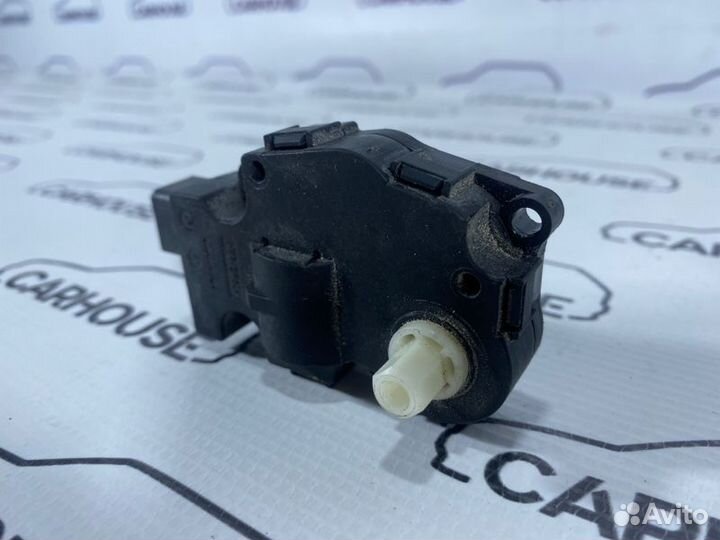 Моторчик заслонки печки Volkswagen Touareg NF