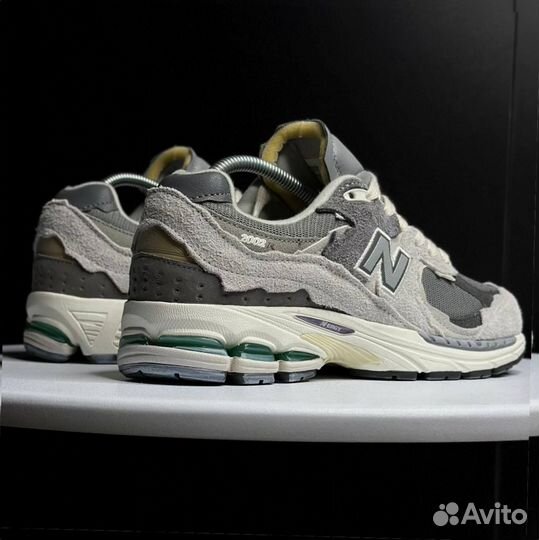 Кроссовки New Balance 2002R grey