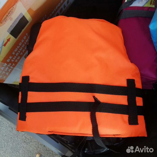 Спасательный жилет(новый)