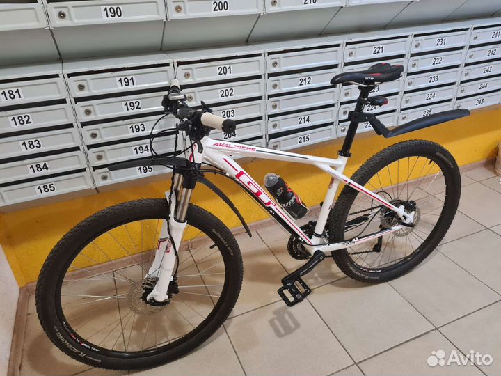 Велосипед GT avalanche elite