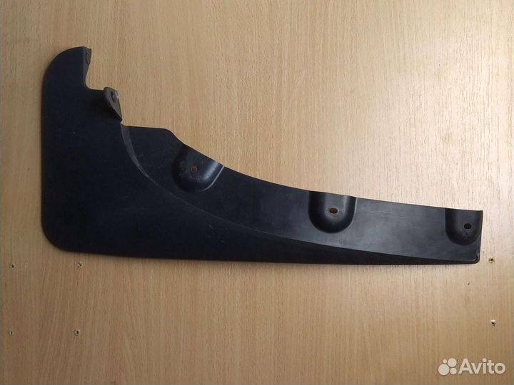 Брызговик передний тойота раф 4 2005-10