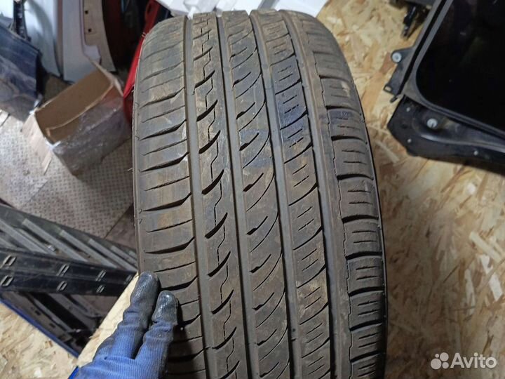 Rapid P609 245/45 R18 100W