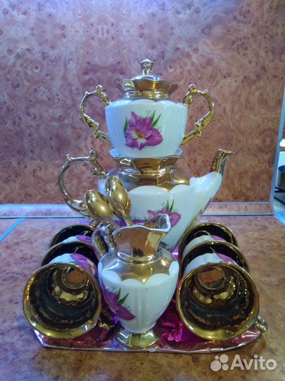 Золотой Чайный сервиз