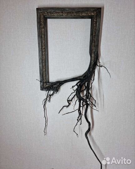 Рама деревянная декоративная с корнем