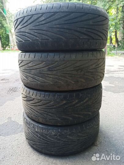 Toyo Proxes T1-R 215/45 R17 ZR