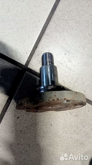 Цапфа задней оси Volkswagen Polo.Оригинал.бу