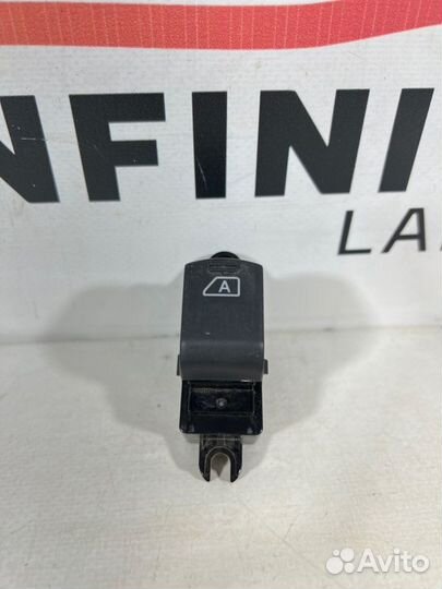 Блок кнопок стеклоподъёмника Infiniti G35/37/25