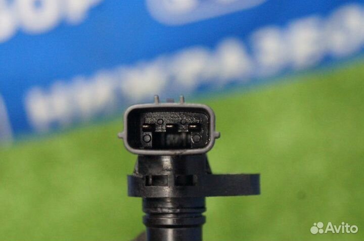 Датчик положения коленвала Opel Meriva 1.7 Y17DT